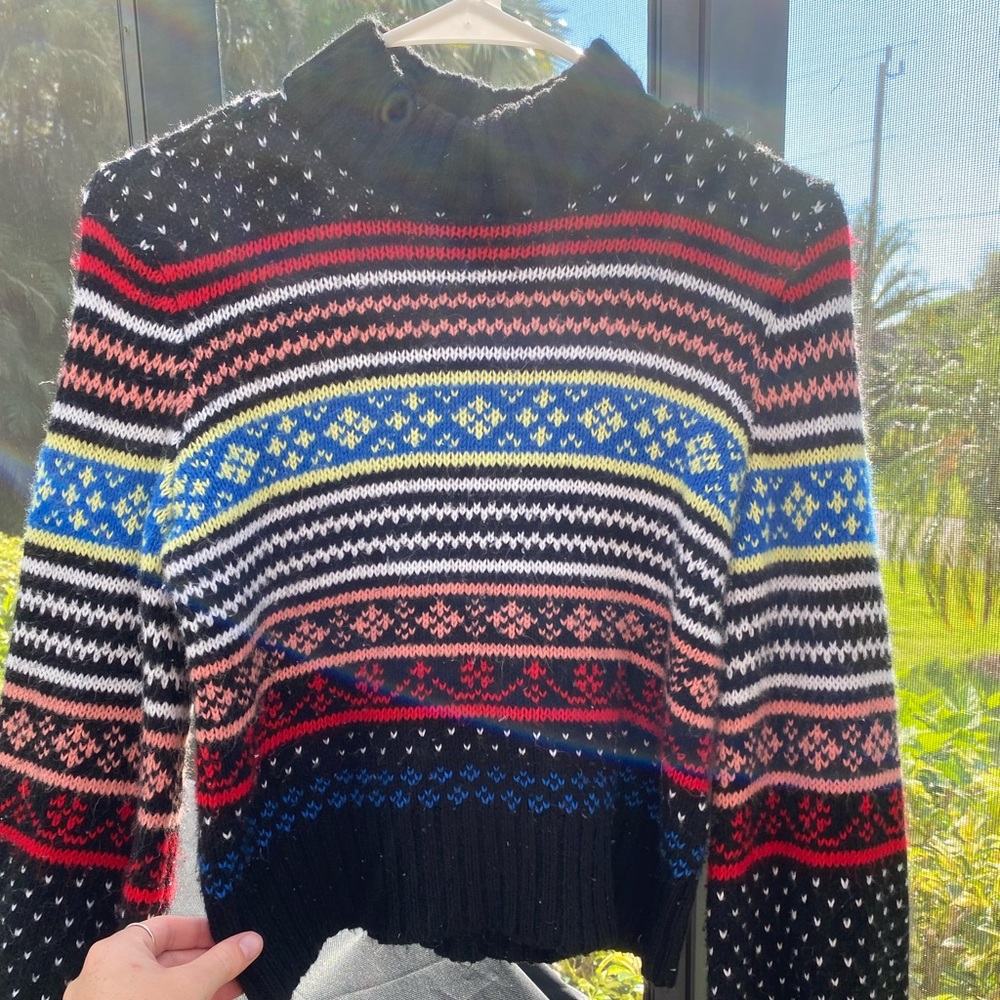 American Eagle Sweater
